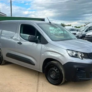 2020 Peugeot Partner 1.5 BlueHDi Panel Van - Image 2