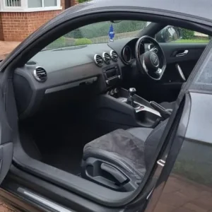 2010 Audi TT Coupe manual 2-door - Image 6