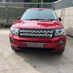 2014 Land Rover Freelander 2 2.2 TD4 XS 5-door Diesel Manual 4x4 in Metallic Red - Image 8