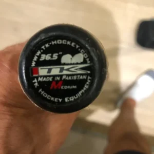 Hockey stick, shin pads and case - Image 2