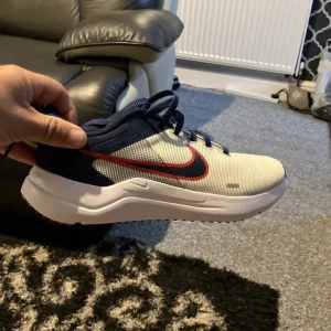 Men’s Nike trainers size 6 new in box - Image 8