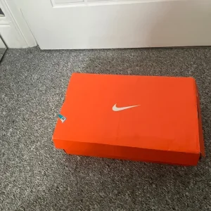 Men’s Nike trainers size 6 new in box