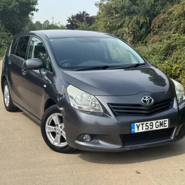 2009 Toyota Verso 1.8 V-Matic 5-door MPV