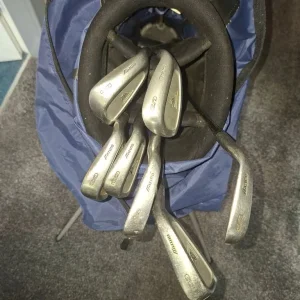 Mizuno ZP Irons and Osaka Bag - Image 2