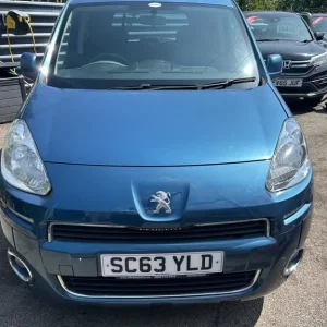 2014 Peugeot Partner Tepee 1.6 HDi 92 S 5dr WAV with wheelchair access - Image 2