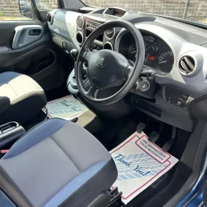 2014 Peugeot Partner Tepee 1.6 HDi 92 S 5dr WAV with wheelchair access - Image 6