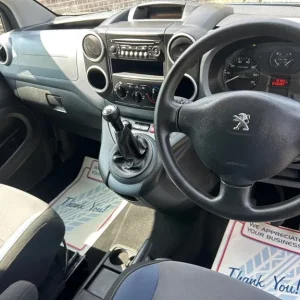 2014 Peugeot Partner Tepee 1.6 HDi 92 S 5dr WAV with wheelchair access - Image 8