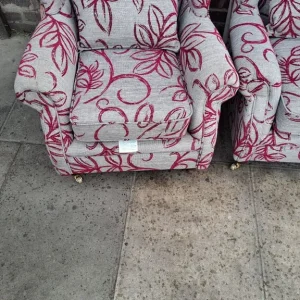 Winged back chairs - Image 3