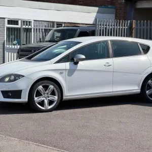 2012 SEAT Leon 2.0 TDI CR FR+ Euro 5 5dr Hatchback Diesel Manual - Image 5