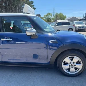 2014 MINI Cooper 1.5 Auto 5 Door Hatchback - Image 4