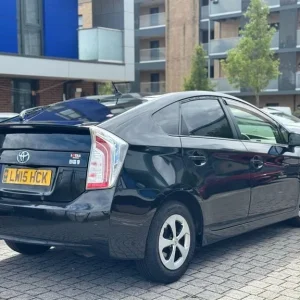 2015 Toyota Prius Hybrid 1.8L Automatic 5-door Hatchback - Image 4