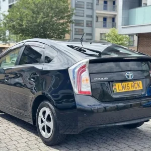 2015 Toyota Prius Hybrid 1.8L Automatic 5-door Hatchback - Image 5