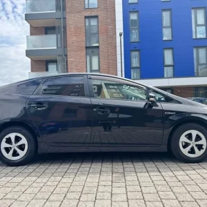 2015 Toyota Prius Hybrid 1.8L Automatic 5-door Hatchback - Image 7