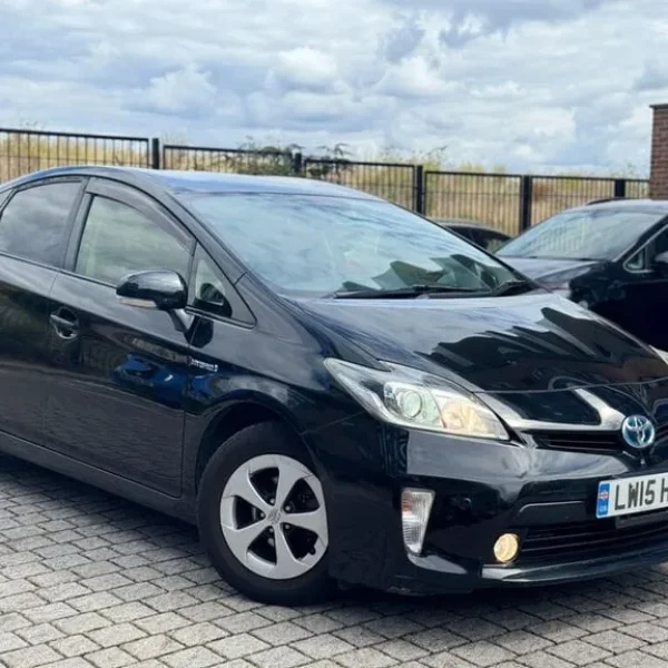 2015 Toyota Prius Hybrid 1.8L Automatic 5-door Hatchback