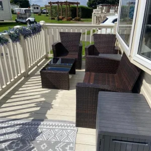 3-bedroom caravan with wrap decking and central heating - Image 2