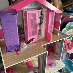 Giant Barbie Dream house - Image 3