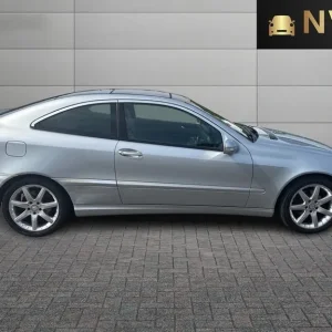 MERCEDES-BENZ C CLASS 2.1 C220 CDI SE 2008 - Image 8
