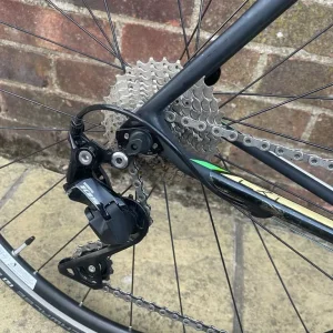 Scott CR1 carbon fibre road bike - Image 6