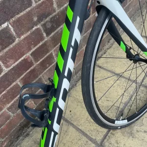 Scott CR1 carbon fibre road bike - Image 8