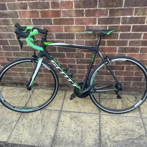 Scott CR1 carbon fibre road bike