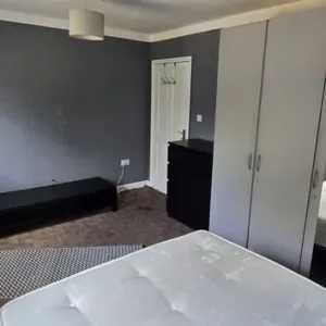 Double room for rent in Sipson West Drayton/Bath Road - Image 4