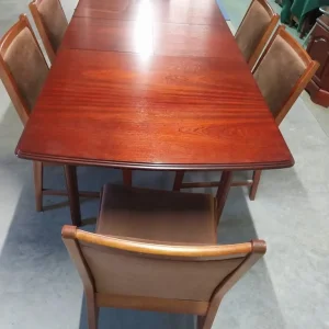 Mahogany dining table and chairs - Image 2