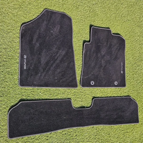 Hyundai Kona Electric 2023+ Floor Mats Like New