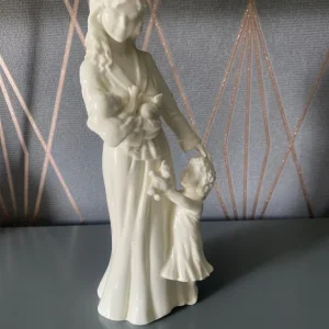 Royal Worcester Figurine - Image 2