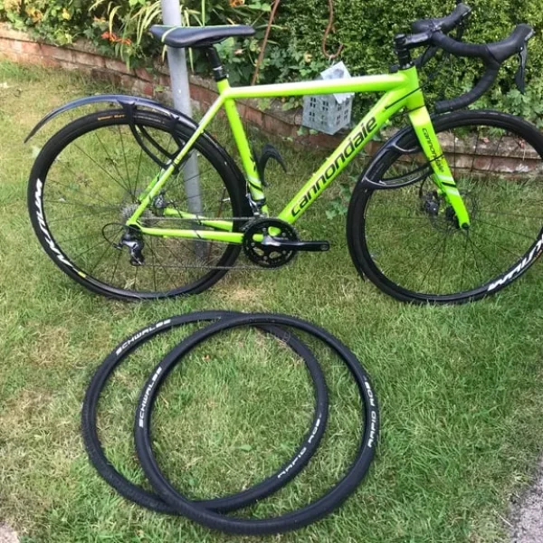 CANNONDALE 51cm CAAD X 20 SPEED DISC GRAVEL/ROAD BIKE WITH TIAGRA GEAR SYSTEM