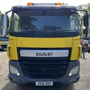 2016 DAF CF-330 6x2 Crane Vehicle - Image 8