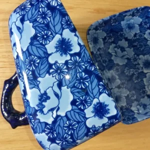 2x blue cheese domes, vintage plates and domes - Image 2