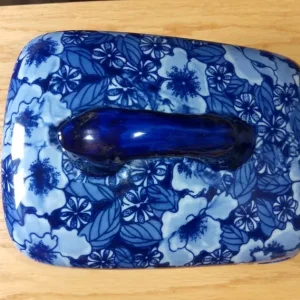 2x blue cheese domes, vintage plates and domes - Image 3