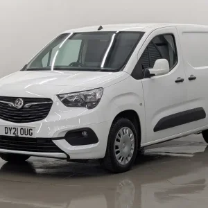 2021 Vauxhall Combo Turbo D 2300 Sportive Panel Van - Image 7