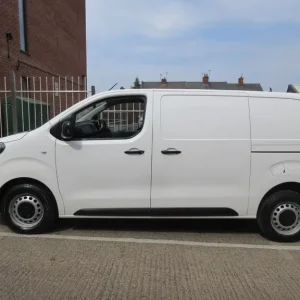 2020 Peugeot Expert 2.0 BlueHDi 120ps Panel Van Diesel Manual - Image 3