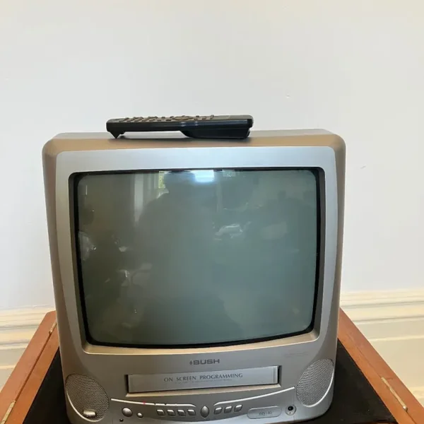 Bush 14” CRT TV - VHS combo + Remote - Retro Gaming