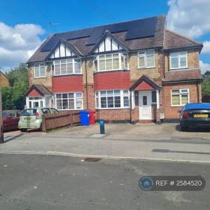 1 bedroom in Ryefield Avenue