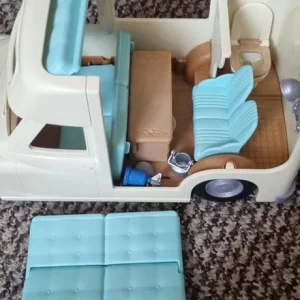 Sylvanian Families caravan - Image 3