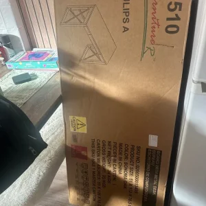 Desk/ vanity table - Image 2