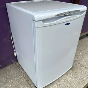 Hotpoint undercounter freezer RZA30P - Image 3
