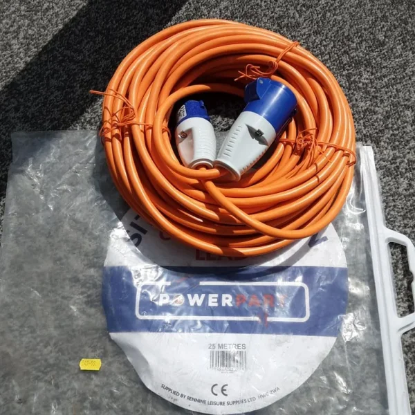 Mains hookup cable