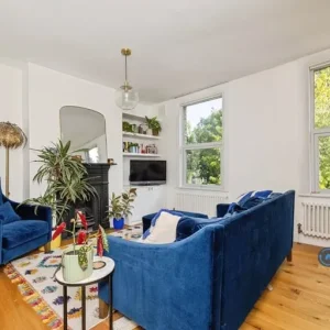 2 bedroom flat in Chatham Street, SE17 - Image 3