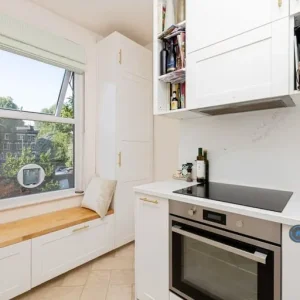 2 bedroom flat in Chatham Street, SE17 - Image 6