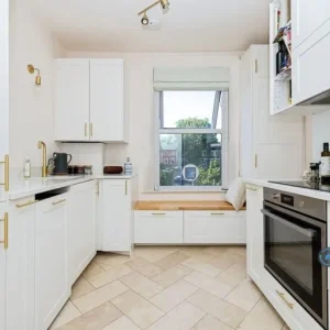 2 bedroom flat in Chatham Street, SE17 - Image 8