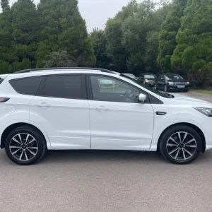 2018 Ford Kuga 2.0 TDCi ST-Line 5-door hatchback diesel manual - Image 2