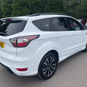 2018 Ford Kuga 2.0 TDCi ST-Line 5-door hatchback diesel manual - Image 3
