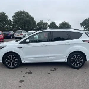 2018 Ford Kuga 2.0 TDCi ST-Line 5-door hatchback diesel manual - Image 7