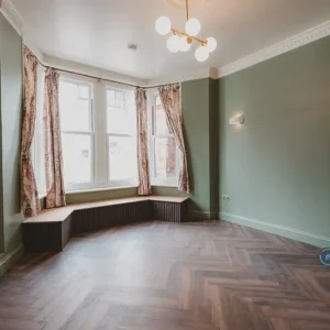 2 bedroom flat with sea views in Walpole Bay, Margate - Image 4