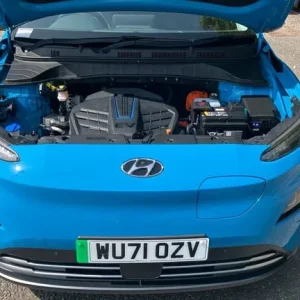 2021 Hyundai KONA Electric 64kWh 5-door SUV with all-wheel drive and smart features - Image 8