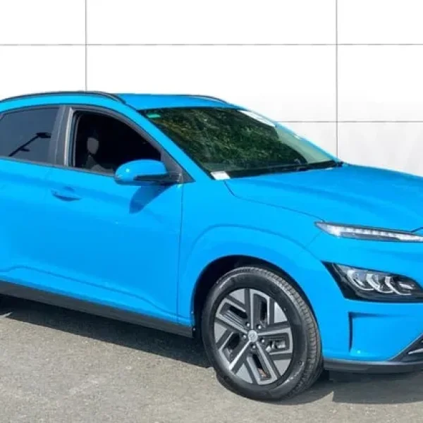 2021 Hyundai KONA Electric 64kWh 5-door SUV with all-wheel drive and smart features