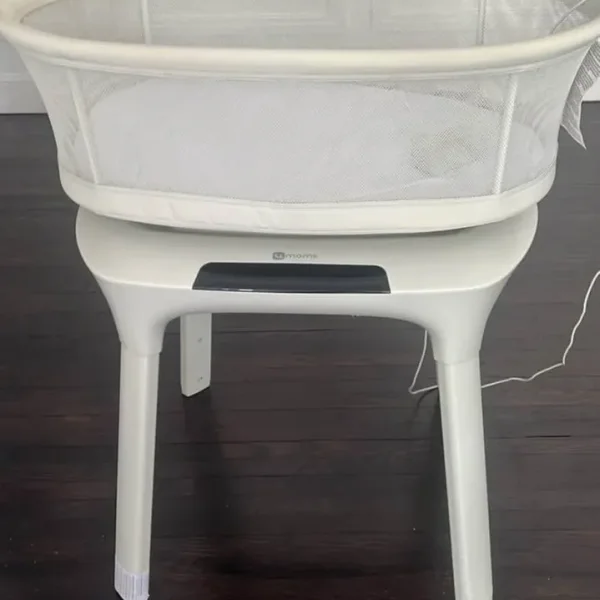 4moms mamaRoo sleep bassinet